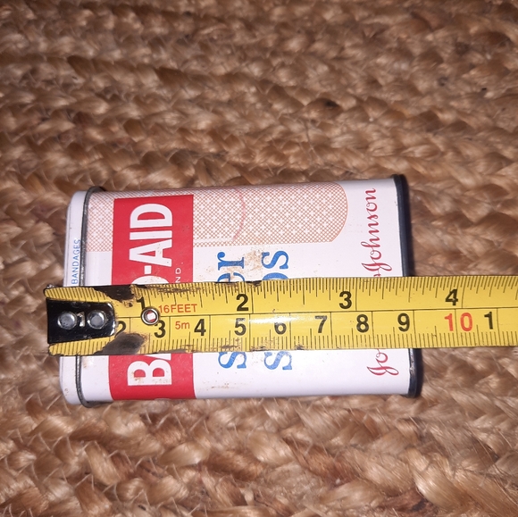 Vintage Johnson & Johnson Bandaid tin - Picture 7 of 7